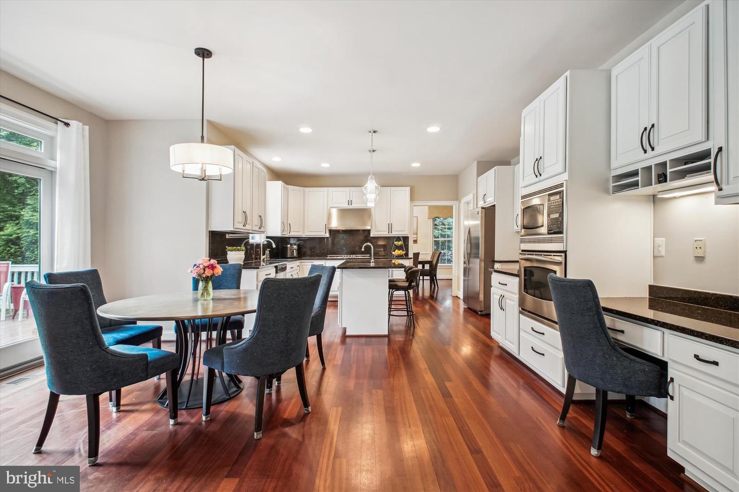 9745 VALE RD NW, VIENNA, Virginia 22181, 6 Bedrooms Bedrooms, ,4 BathroomsBathrooms,Residential,For sale,9745 VALE RD NW,VAFX2246834 MLS # VAFX2246834