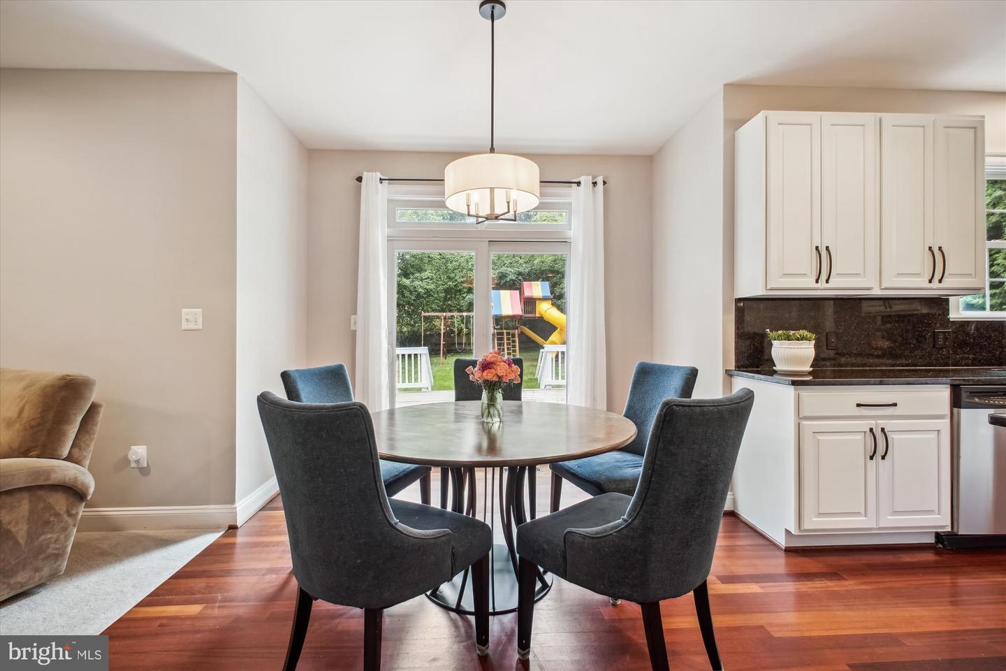 9745 VALE RD NW, VIENNA, Virginia 22181, 6 Bedrooms Bedrooms, ,4 BathroomsBathrooms,Residential,For sale,9745 VALE RD NW,VAFX2246834 MLS # VAFX2246834