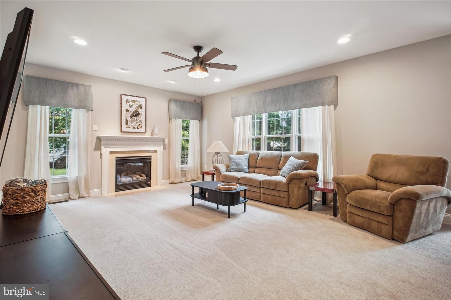 9745 VALE RD NW, VIENNA, Virginia 22181, 6 Bedrooms Bedrooms, ,4 BathroomsBathrooms,Residential,For sale,9745 VALE RD NW,VAFX2246834 MLS # VAFX2246834