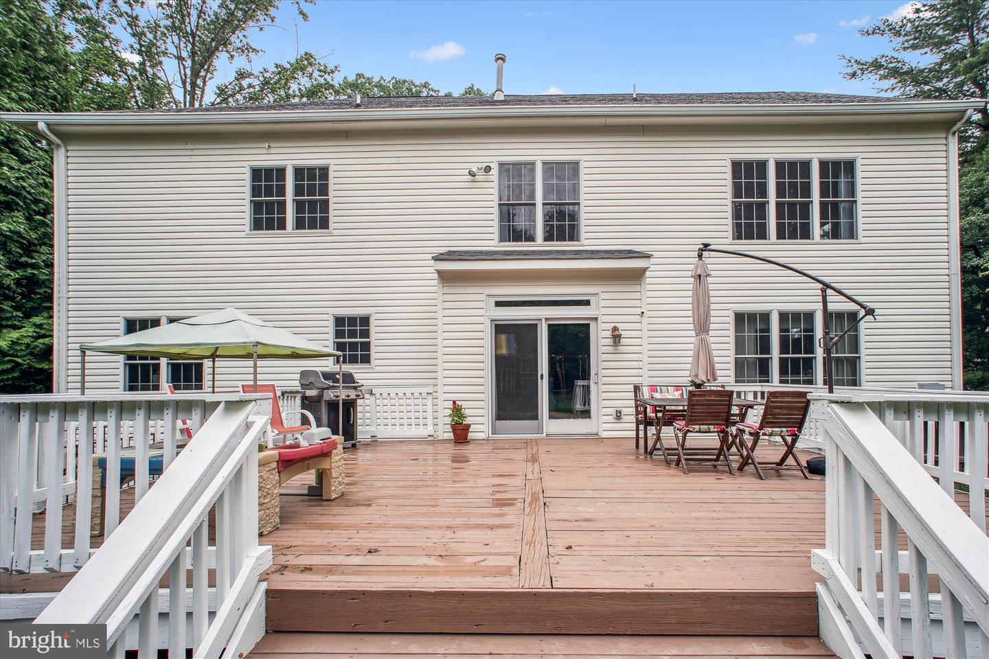 9745 VALE RD NW, VIENNA, Virginia 22181, 6 Bedrooms Bedrooms, ,4 BathroomsBathrooms,Residential,For sale,9745 VALE RD NW,VAFX2246834 MLS # VAFX2246834