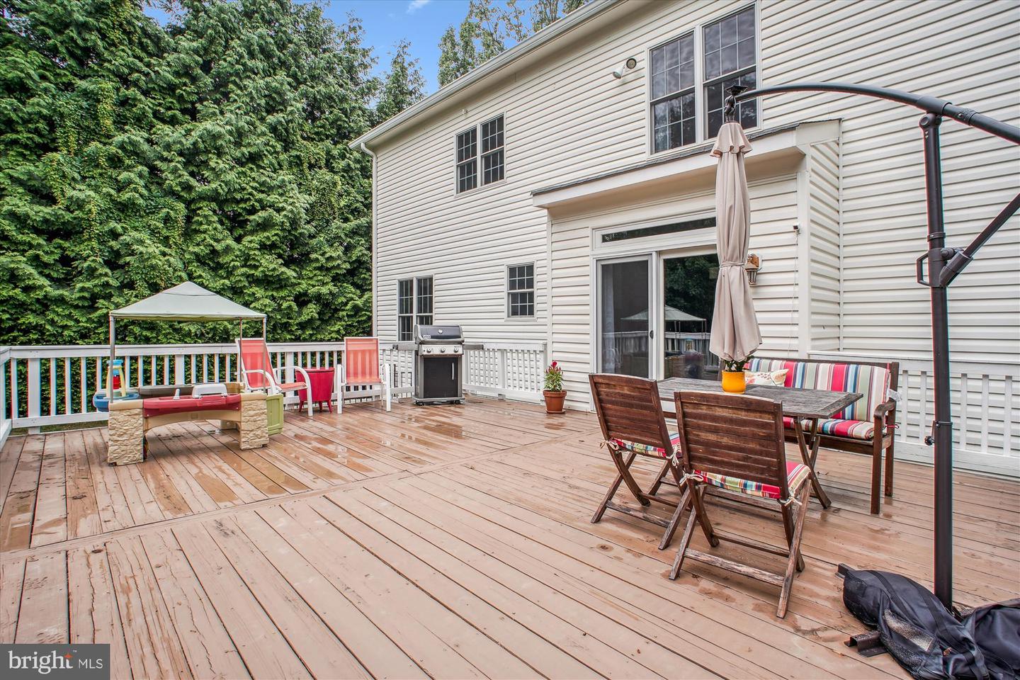 9745 VALE RD NW, VIENNA, Virginia 22181, 6 Bedrooms Bedrooms, ,4 BathroomsBathrooms,Residential,For sale,9745 VALE RD NW,VAFX2246834 MLS # VAFX2246834