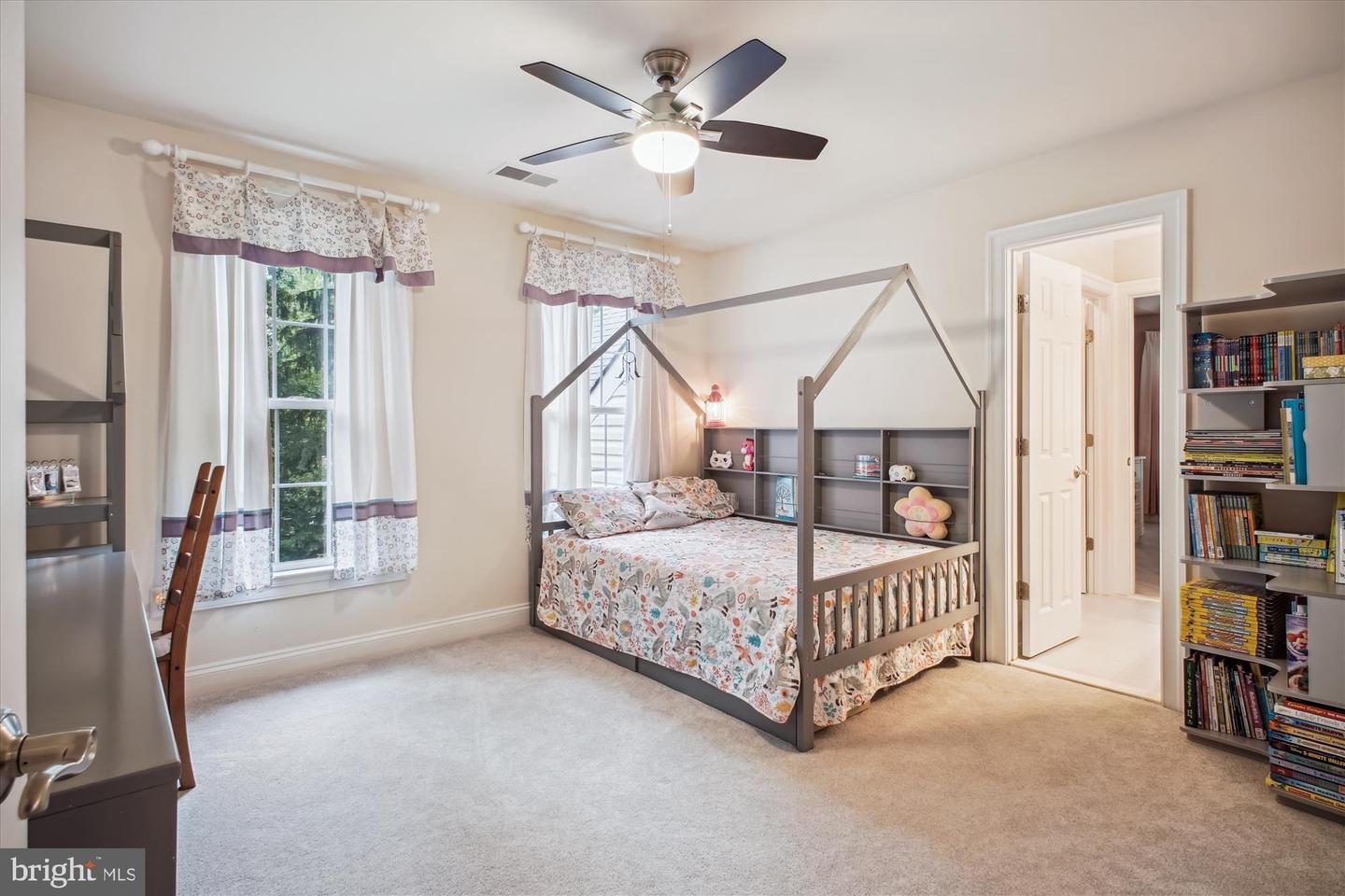 9745 VALE RD NW, VIENNA, Virginia 22181, 6 Bedrooms Bedrooms, ,4 BathroomsBathrooms,Residential,For sale,9745 VALE RD NW,VAFX2246834 MLS # VAFX2246834