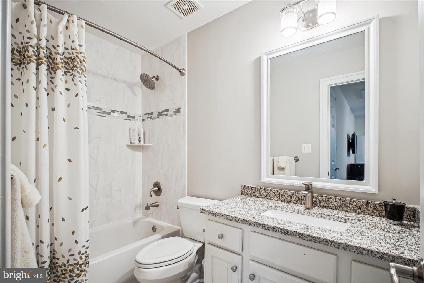 9745 VALE RD NW, VIENNA, Virginia 22181, 6 Bedrooms Bedrooms, ,4 BathroomsBathrooms,Residential,For sale,9745 VALE RD NW,VAFX2246834 MLS # VAFX2246834