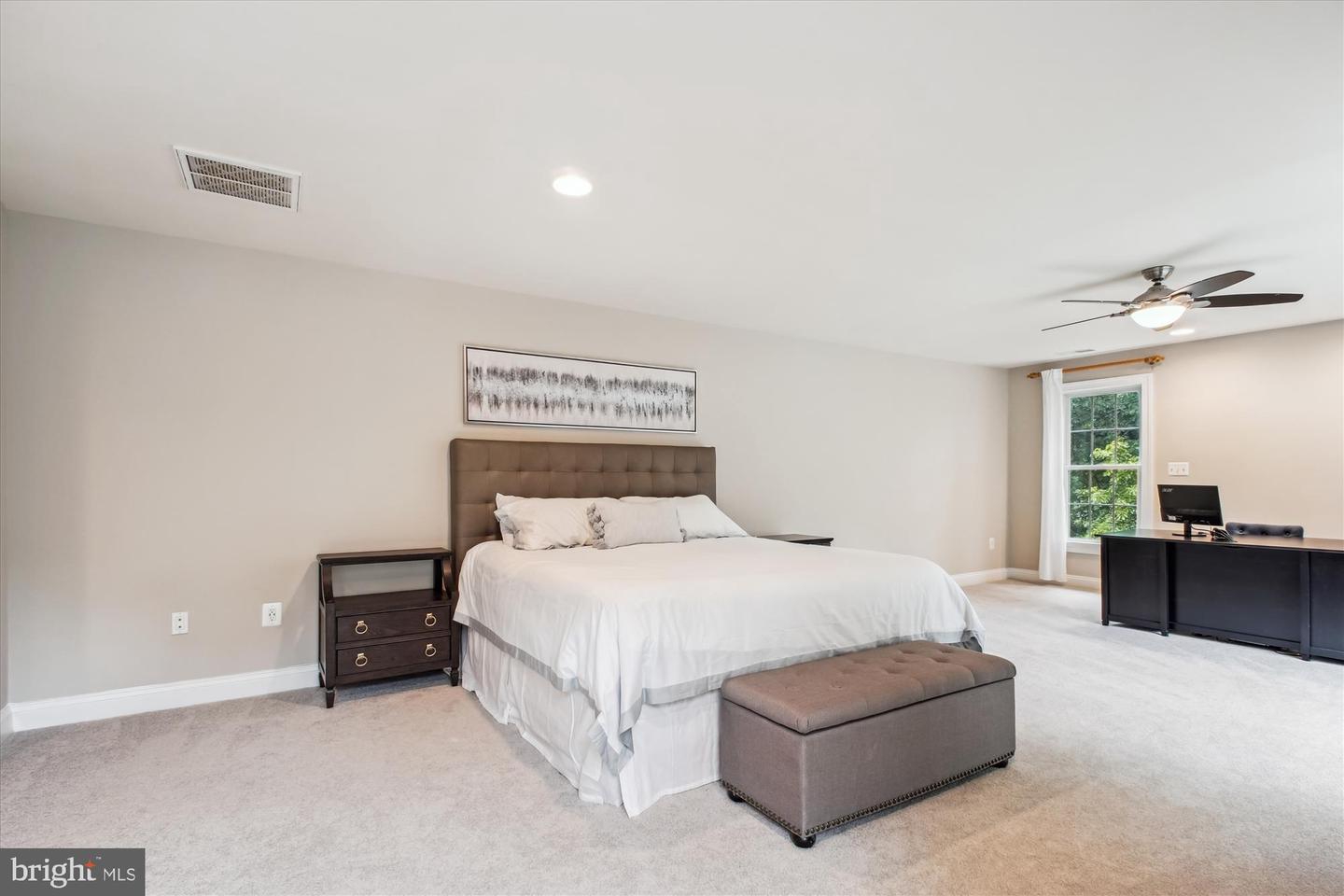 9745 VALE RD NW, VIENNA, Virginia 22181, 6 Bedrooms Bedrooms, ,4 BathroomsBathrooms,Residential,For sale,9745 VALE RD NW,VAFX2246834 MLS # VAFX2246834