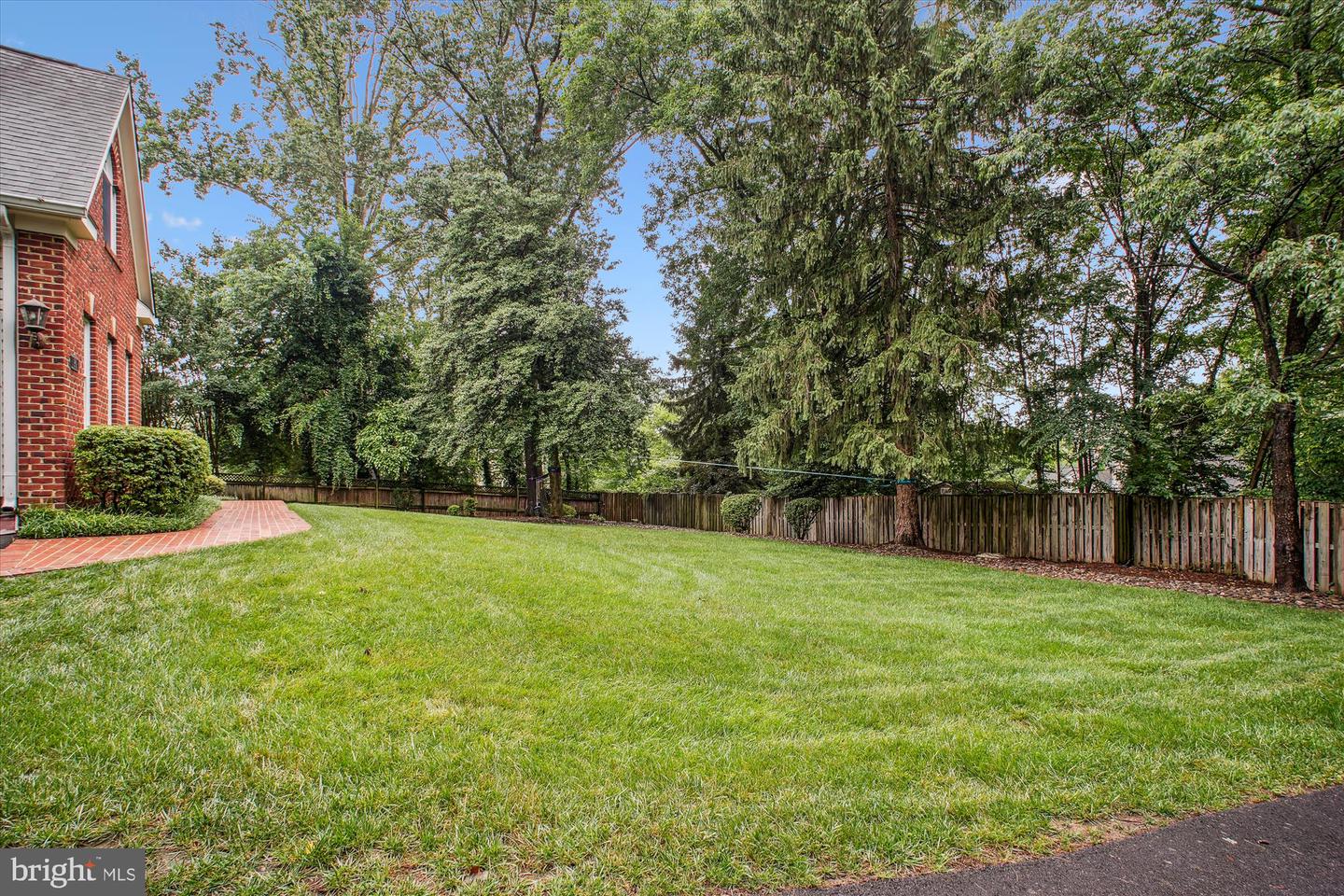9745 VALE RD NW, VIENNA, Virginia 22181, 6 Bedrooms Bedrooms, ,4 BathroomsBathrooms,Residential,For sale,9745 VALE RD NW,VAFX2246834 MLS # VAFX2246834