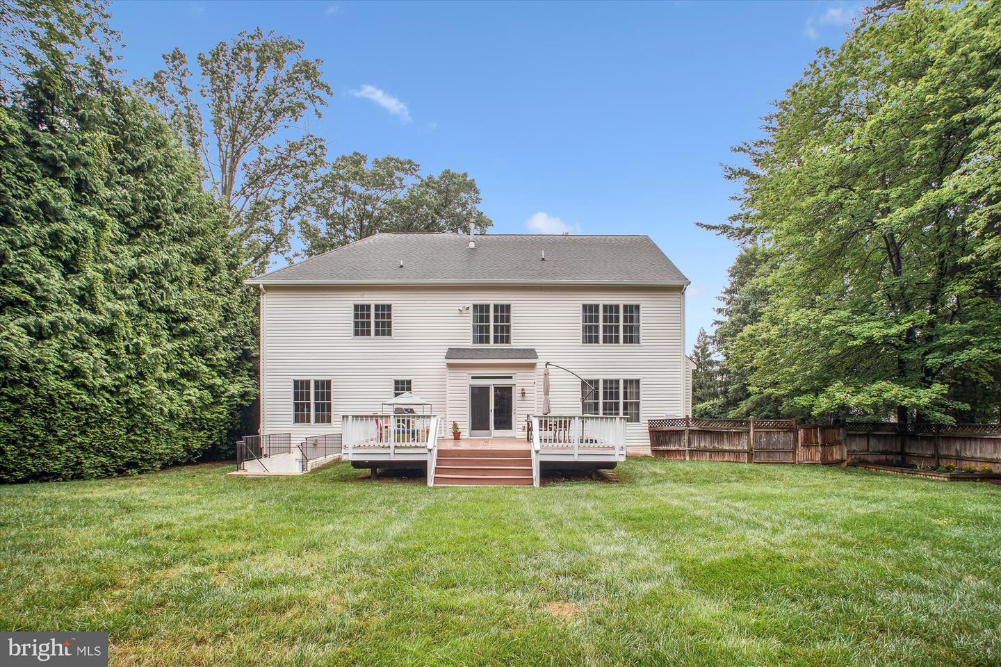 9745 VALE RD NW, VIENNA, Virginia 22181, 6 Bedrooms Bedrooms, ,4 BathroomsBathrooms,Residential,For sale,9745 VALE RD NW,VAFX2246834 MLS # VAFX2246834