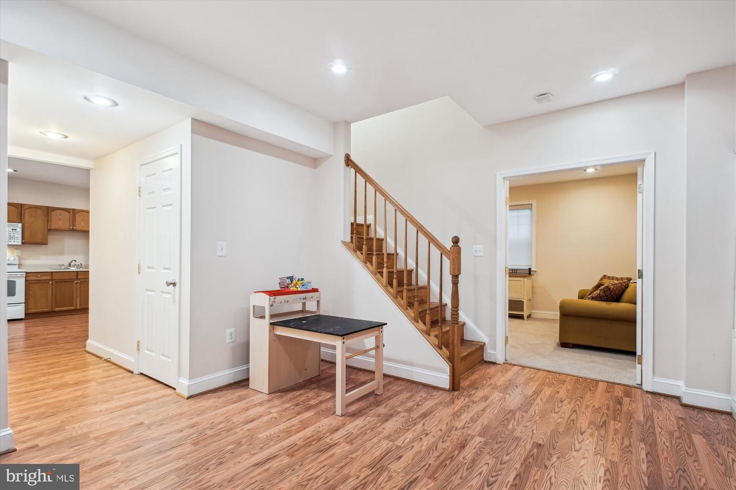 9745 VALE RD NW, VIENNA, Virginia 22181, 6 Bedrooms Bedrooms, ,4 BathroomsBathrooms,Residential,For sale,9745 VALE RD NW,VAFX2246834 MLS # VAFX2246834