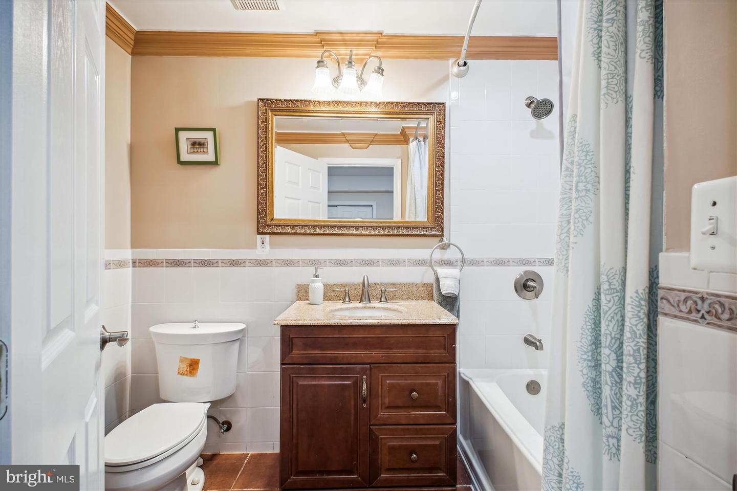 9745 VALE RD NW, VIENNA, Virginia 22181, 6 Bedrooms Bedrooms, ,4 BathroomsBathrooms,Residential,For sale,9745 VALE RD NW,VAFX2246834 MLS # VAFX2246834
