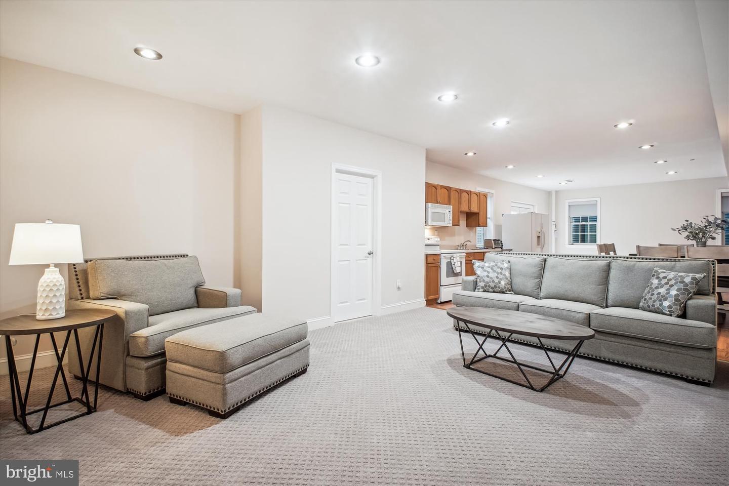 9745 VALE RD NW, VIENNA, Virginia 22181, 6 Bedrooms Bedrooms, ,4 BathroomsBathrooms,Residential,For sale,9745 VALE RD NW,VAFX2246834 MLS # VAFX2246834