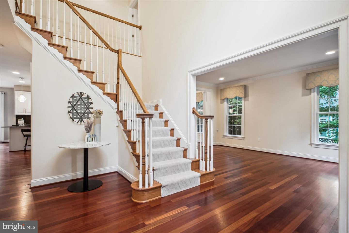 9745 VALE RD NW, VIENNA, Virginia 22181, 6 Bedrooms Bedrooms, ,4 BathroomsBathrooms,Residential,For sale,9745 VALE RD NW,VAFX2246834 MLS # VAFX2246834