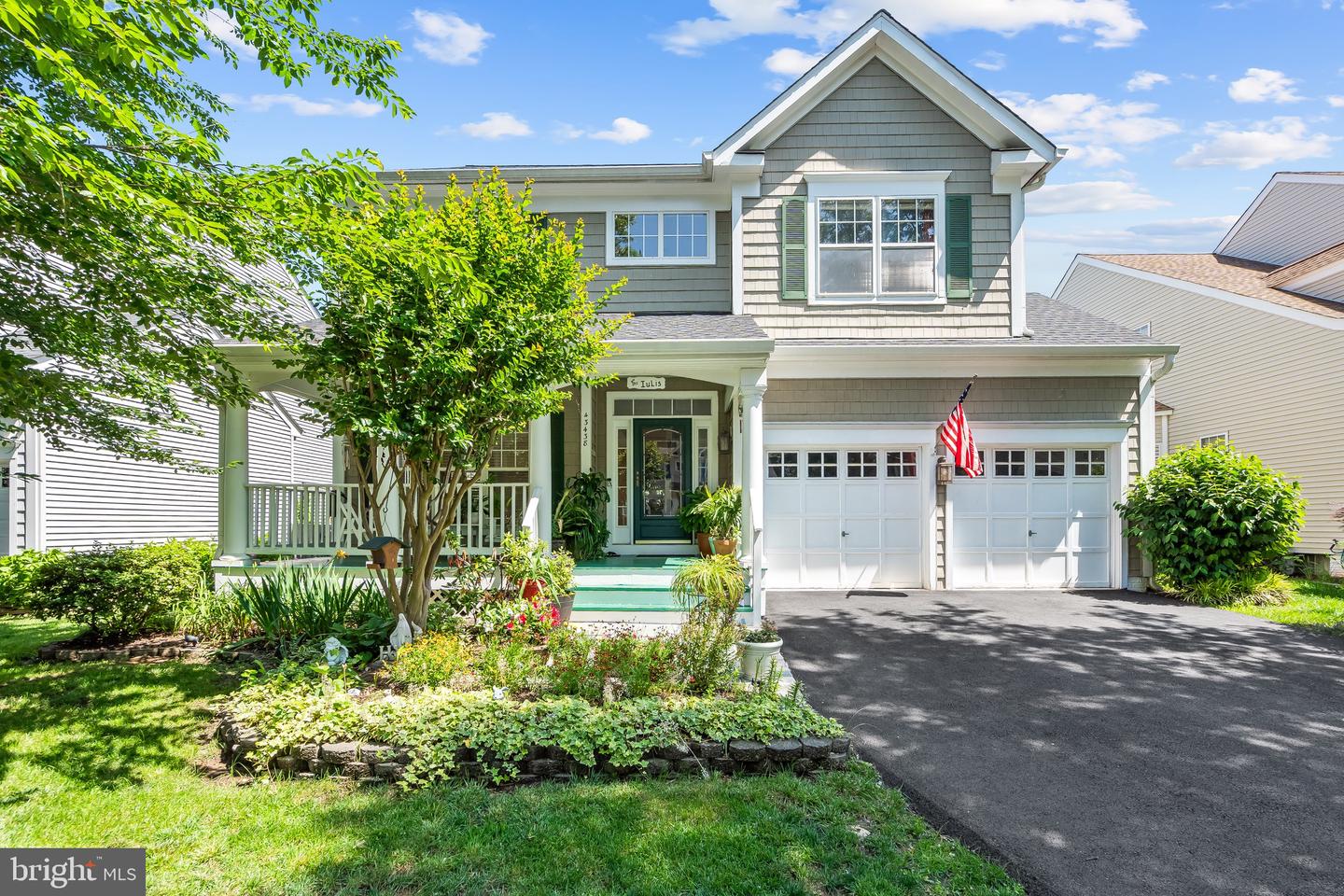 43438 MINK MEADOWS ST, CHANTILLY, Virginia 20152, 4 Bedrooms Bedrooms, ,3 BathroomsBathrooms,Residential,For sale,43438 MINK MEADOWS ST,VALO2099240 MLS # VALO2099240