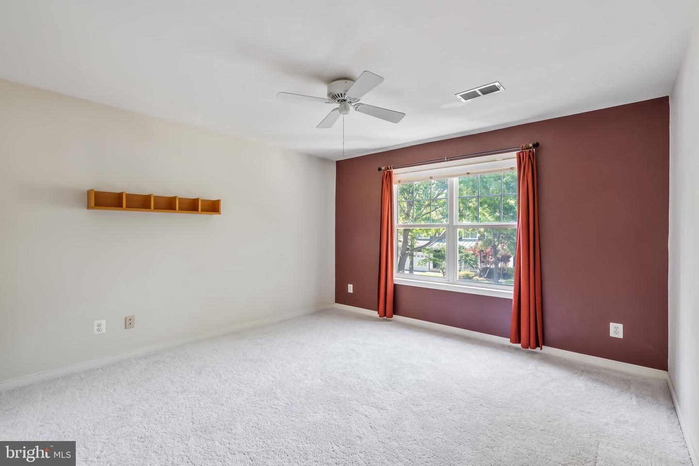 43438 MINK MEADOWS ST, CHANTILLY, Virginia 20152, 4 Bedrooms Bedrooms, ,3 BathroomsBathrooms,Residential,For sale,43438 MINK MEADOWS ST,VALO2099240 MLS # VALO2099240