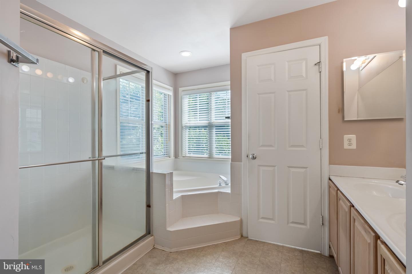 43438 MINK MEADOWS ST, CHANTILLY, Virginia 20152, 4 Bedrooms Bedrooms, ,3 BathroomsBathrooms,Residential,For sale,43438 MINK MEADOWS ST,VALO2099240 MLS # VALO2099240