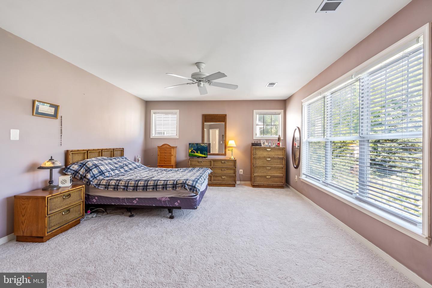43438 MINK MEADOWS ST, CHANTILLY, Virginia 20152, 4 Bedrooms Bedrooms, ,3 BathroomsBathrooms,Residential,For sale,43438 MINK MEADOWS ST,VALO2099240 MLS # VALO2099240