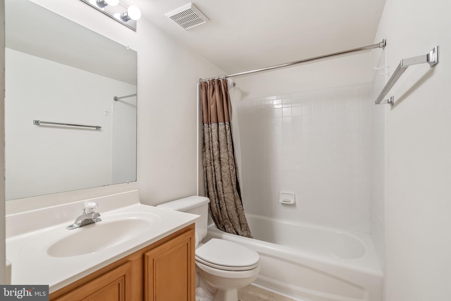 43438 MINK MEADOWS ST, CHANTILLY, Virginia 20152, 4 Bedrooms Bedrooms, ,3 BathroomsBathrooms,Residential,For sale,43438 MINK MEADOWS ST,VALO2099240 MLS # VALO2099240