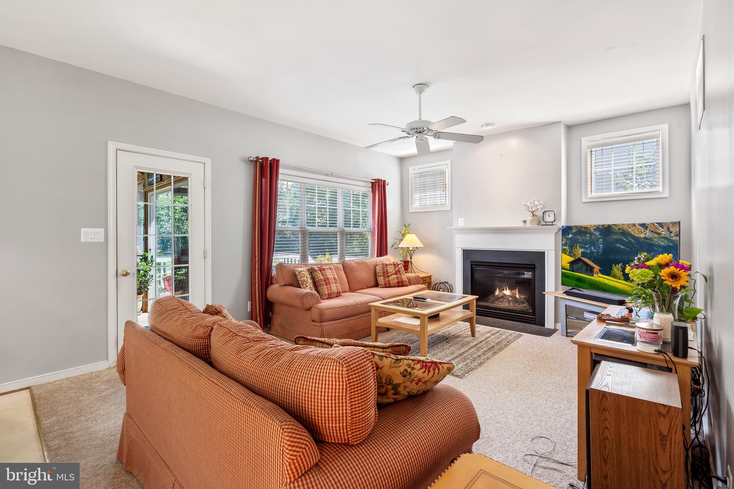 43438 MINK MEADOWS ST, CHANTILLY, Virginia 20152, 4 Bedrooms Bedrooms, ,3 BathroomsBathrooms,Residential,For sale,43438 MINK MEADOWS ST,VALO2099240 MLS # VALO2099240