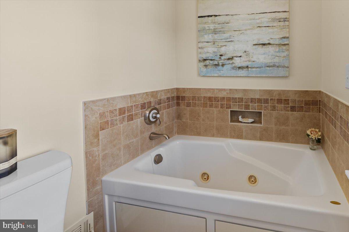 5304 BRADDOCK RIDGE DR, CENTREVILLE, Virginia 20120, 4 Bedrooms Bedrooms, ,3 BathroomsBathrooms,Residential,For sale,5304 BRADDOCK RIDGE DR,VAFX2247506 MLS # VAFX2247506