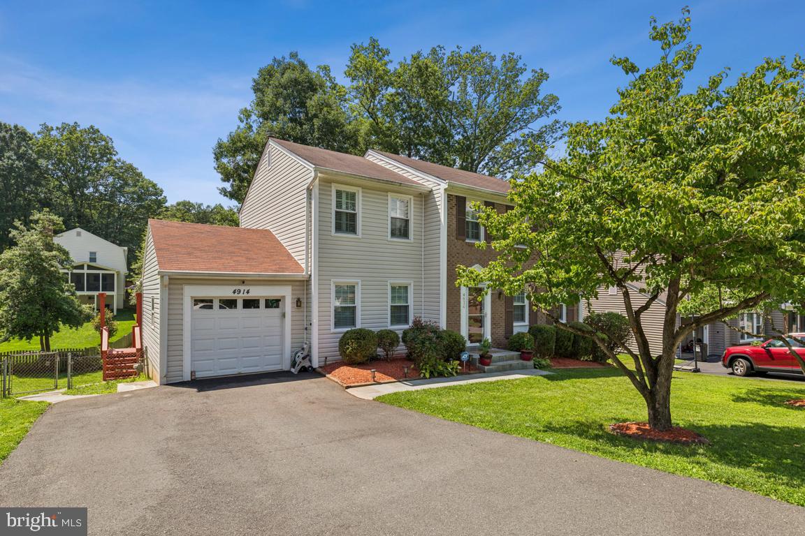 4914 KING DAVID BLVD, ANNANDALE, Virginia 22003, 4 Bedrooms Bedrooms, ,3 BathroomsBathrooms,Residential,For sale,4914 KING DAVID BLVD,VAFX2247774 MLS # VAFX2247774
