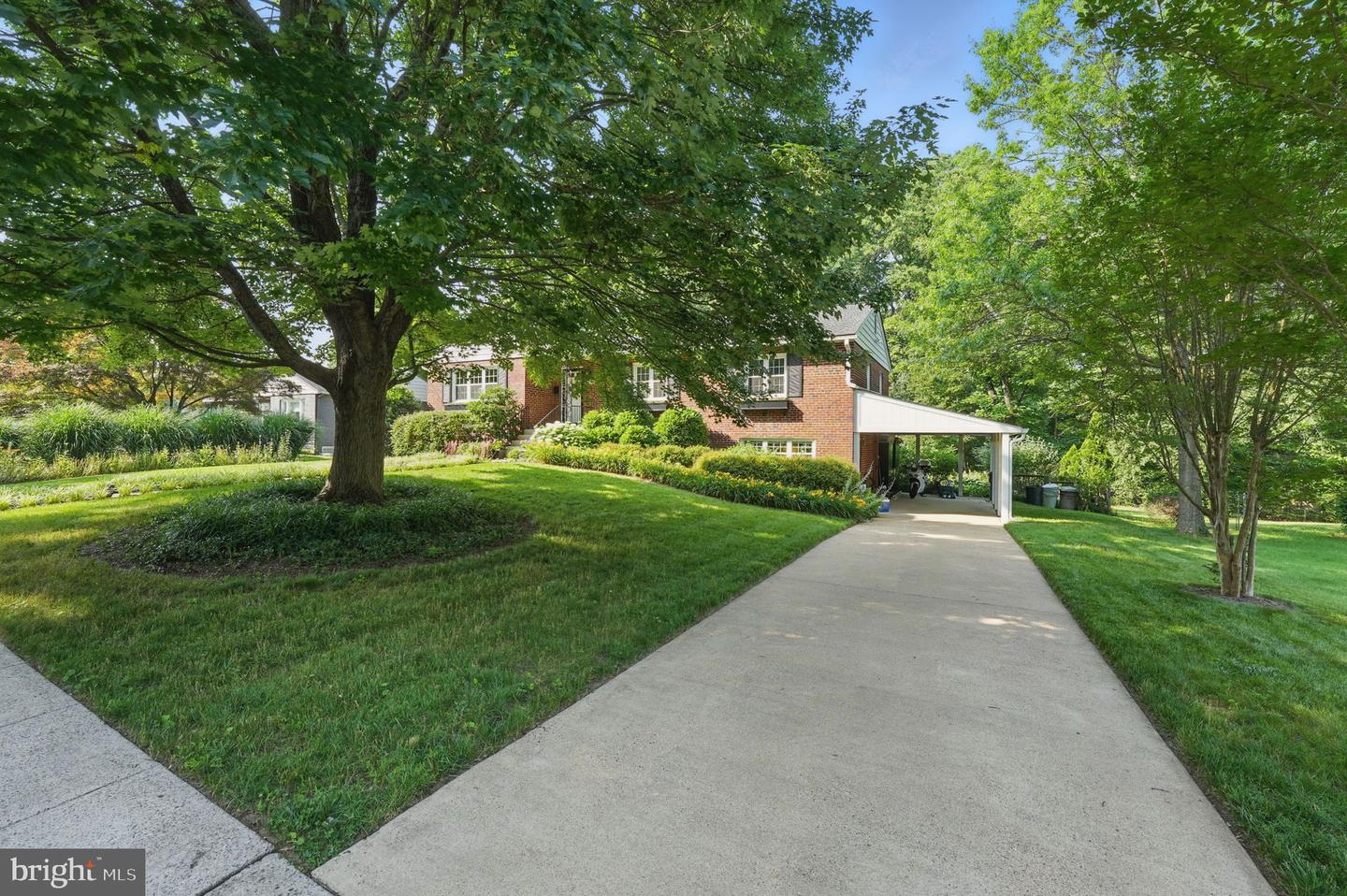 6321 HILLSBOROUGH DR, FALLS CHURCH, Virginia 22044, 3 Bedrooms Bedrooms, ,2 BathroomsBathrooms,Residential,For sale,6321 HILLSBOROUGH DR,VAFX2247810 MLS # VAFX2247810