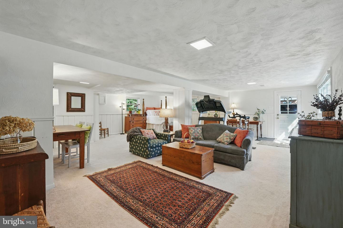 6321 HILLSBOROUGH DR, FALLS CHURCH, Virginia 22044, 3 Bedrooms Bedrooms, ,2 BathroomsBathrooms,Residential,For sale,6321 HILLSBOROUGH DR,VAFX2247810 MLS # VAFX2247810