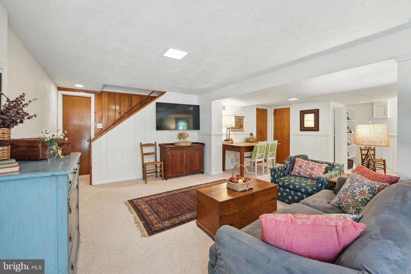 6321 HILLSBOROUGH DR, FALLS CHURCH, Virginia 22044, 3 Bedrooms Bedrooms, ,2 BathroomsBathrooms,Residential,For sale,6321 HILLSBOROUGH DR,VAFX2247810 MLS # VAFX2247810
