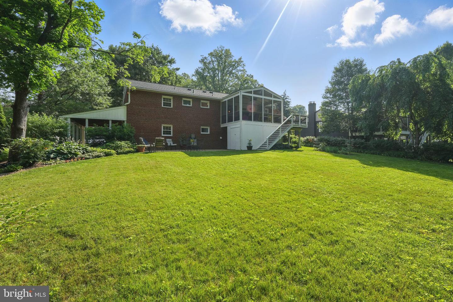 6321 HILLSBOROUGH DR, FALLS CHURCH, Virginia 22044, 3 Bedrooms Bedrooms, ,2 BathroomsBathrooms,Residential,For sale,6321 HILLSBOROUGH DR,VAFX2247810 MLS # VAFX2247810