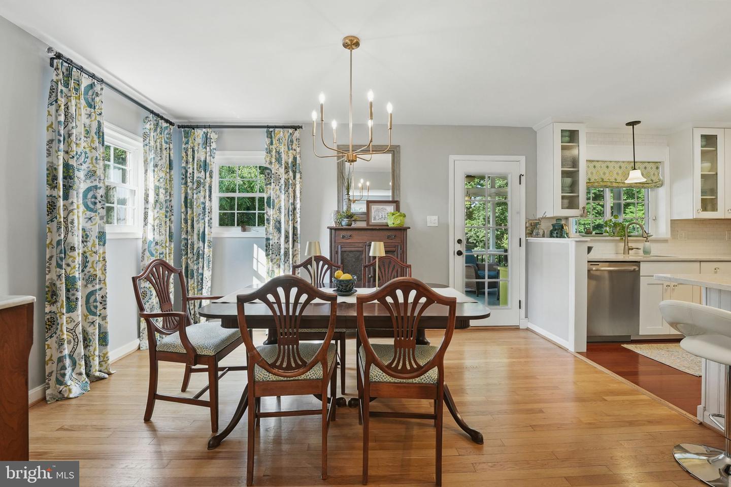 6321 HILLSBOROUGH DR, FALLS CHURCH, Virginia 22044, 3 Bedrooms Bedrooms, ,2 BathroomsBathrooms,Residential,For sale,6321 HILLSBOROUGH DR,VAFX2247810 MLS # VAFX2247810