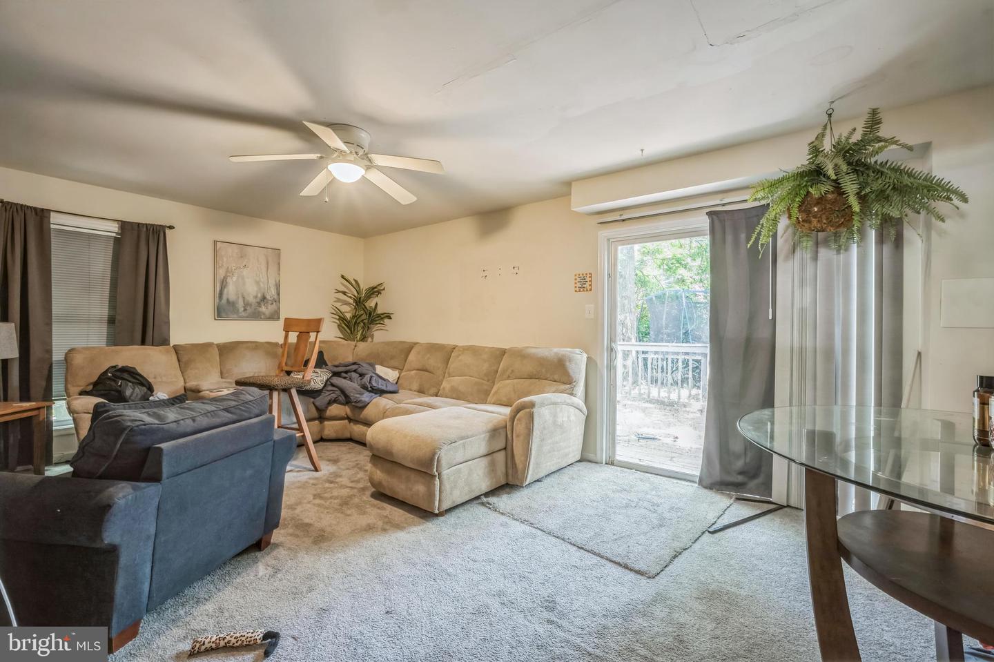 13706 LYNNCROFT DR, CHANTILLY, Virginia 20151, 3 Bedrooms Bedrooms, ,2 BathroomsBathrooms,Residential,For sale,13706 LYNNCROFT DR,VAFX2247816 MLS # VAFX2247816