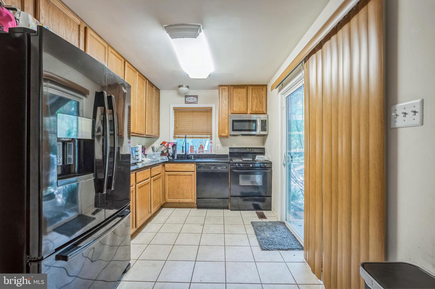 13706 LYNNCROFT DR, CHANTILLY, Virginia 20151, 3 Bedrooms Bedrooms, ,2 BathroomsBathrooms,Residential,For sale,13706 LYNNCROFT DR,VAFX2247816 MLS # VAFX2247816