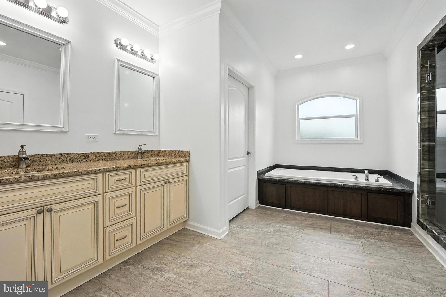 9936 BELL WOOD FARM LN, NOKESVILLE, Virginia 20181, 3 Bedrooms Bedrooms, ,2 BathroomsBathrooms,Residential,For sale,9936 BELL WOOD FARM LN,VAPW2097230 MLS # VAPW2097230