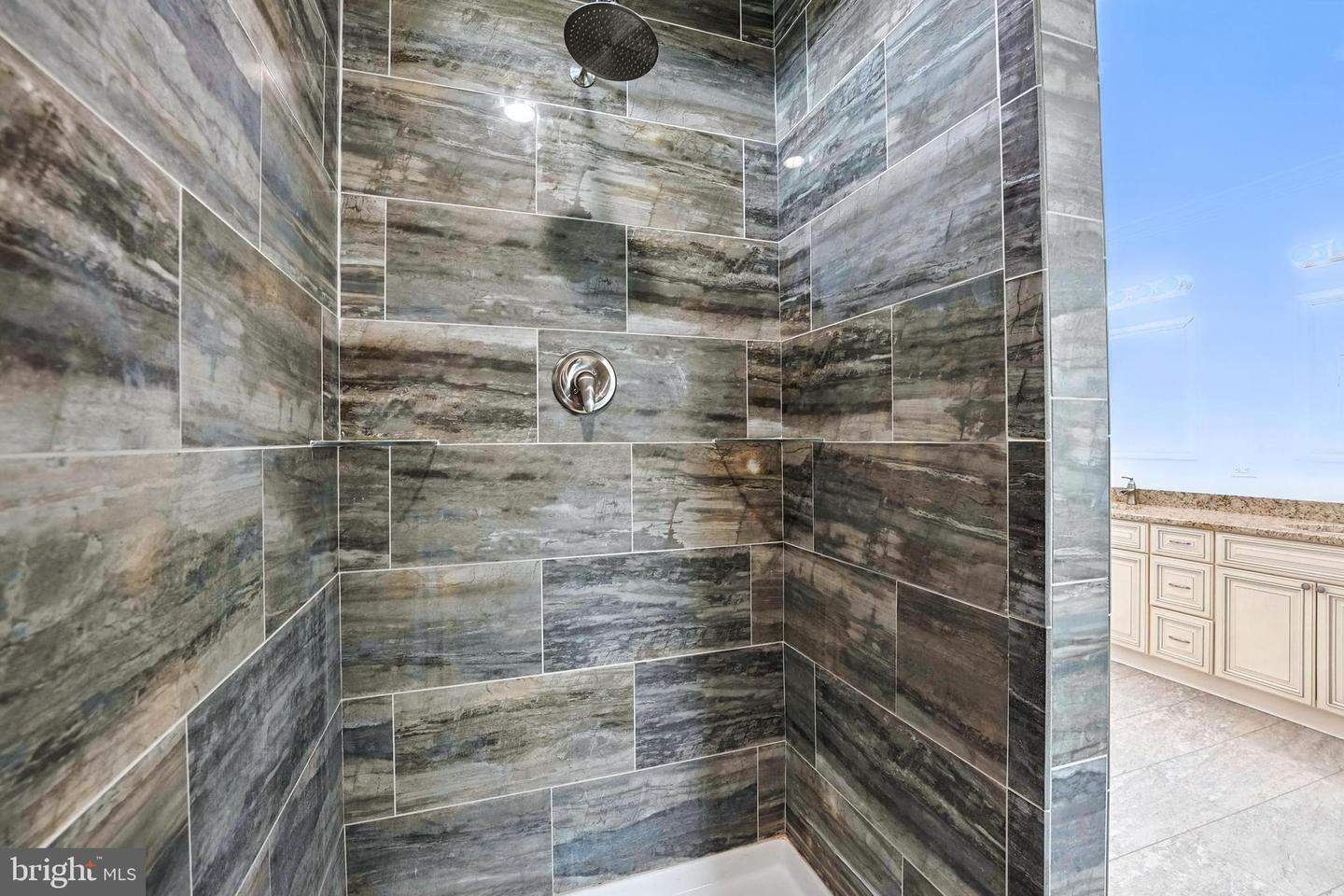 9936 BELL WOOD FARM LN, NOKESVILLE, Virginia 20181, 3 Bedrooms Bedrooms, ,2 BathroomsBathrooms,Residential,For sale,9936 BELL WOOD FARM LN,VAPW2097230 MLS # VAPW2097230