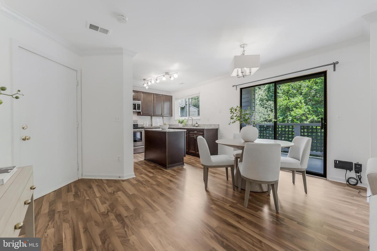 11733-D SUMMERCHASE CIR #1733D, RESTON, Virginia 20194, 2 Bedrooms Bedrooms, ,2 BathroomsBathrooms,Residential,For sale,11733-D SUMMERCHASE CIR #1733D,VAFX2249244 MLS # VAFX2249244