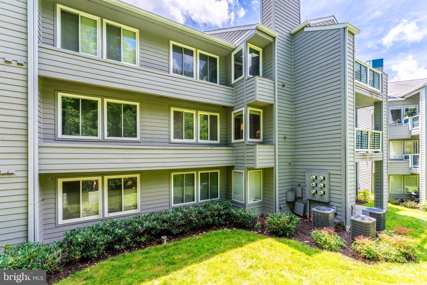 11733-D SUMMERCHASE CIR #1733D, RESTON, Virginia 20194, 2 Bedrooms Bedrooms, ,2 BathroomsBathrooms,Residential,For sale,11733-D SUMMERCHASE CIR #1733D,VAFX2249244 MLS # VAFX2249244