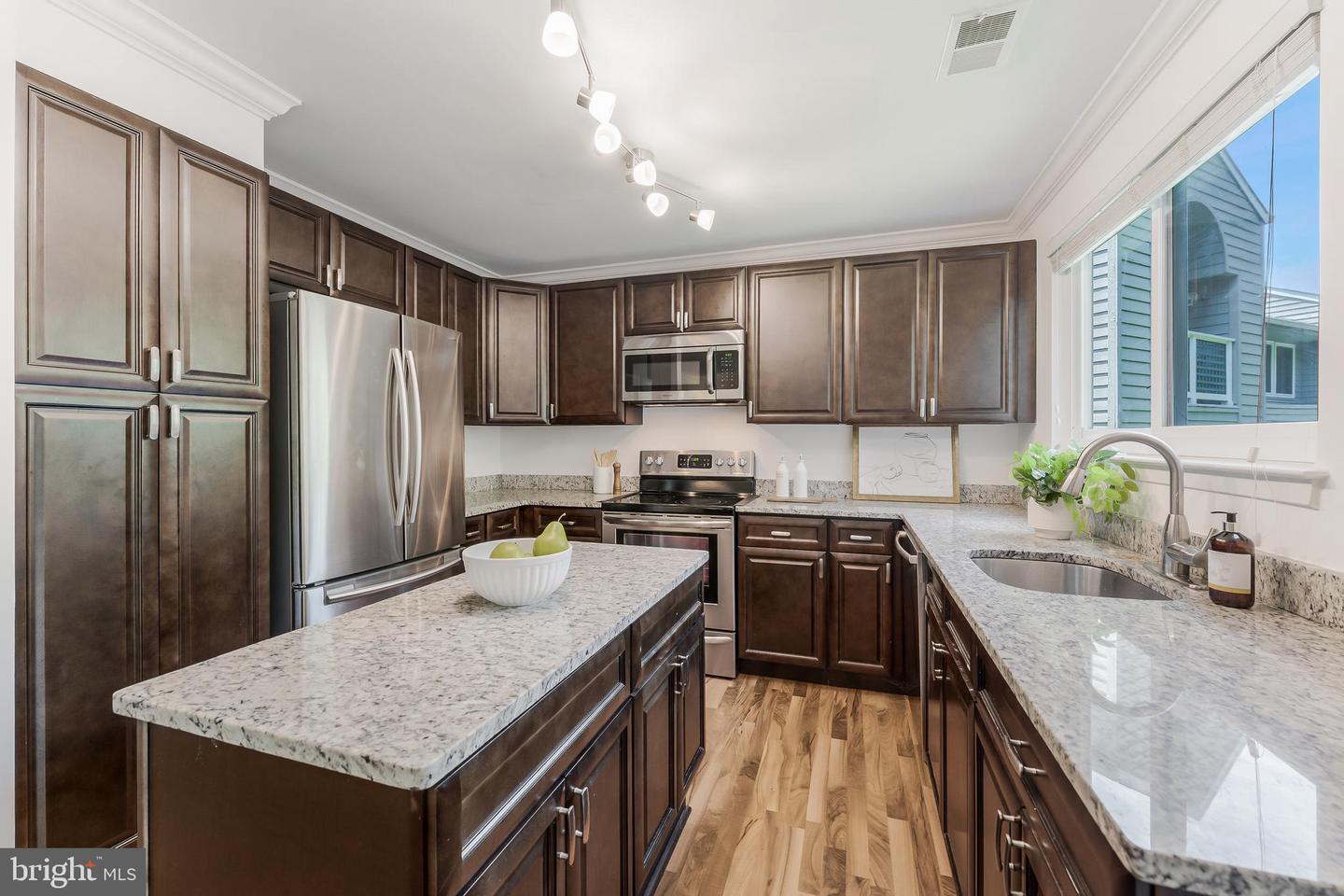 11733-D SUMMERCHASE CIR #1733D, RESTON, Virginia 20194, 2 Bedrooms Bedrooms, ,2 BathroomsBathrooms,Residential,For sale,11733-D SUMMERCHASE CIR #1733D,VAFX2249244 MLS # VAFX2249244