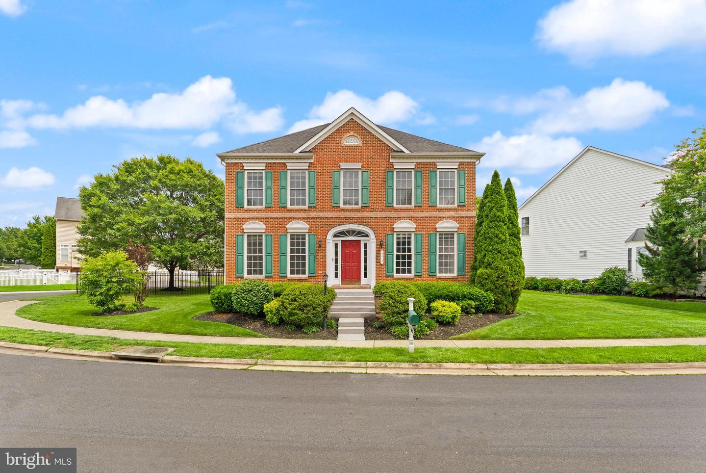 6413 MORVEN PARK LN, GAINESVILLE, Virginia 20155, 4 Bedrooms Bedrooms, ,3 BathroomsBathrooms,Residential,For sale,6413 MORVEN PARK LN,VAPW2097274 MLS # VAPW2097274