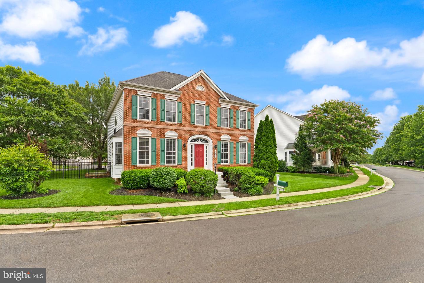 6413 MORVEN PARK LN, GAINESVILLE, Virginia 20155, 4 Bedrooms Bedrooms, ,3 BathroomsBathrooms,Residential,For sale,6413 MORVEN PARK LN,VAPW2097274 MLS # VAPW2097274