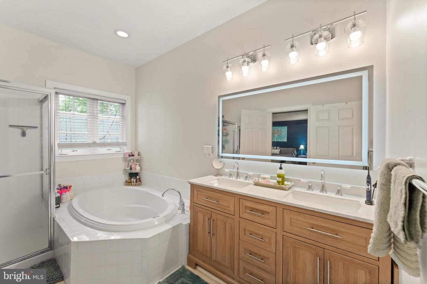 6413 MORVEN PARK LN, GAINESVILLE, Virginia 20155, 4 Bedrooms Bedrooms, ,3 BathroomsBathrooms,Residential,For sale,6413 MORVEN PARK LN,VAPW2097274 MLS # VAPW2097274