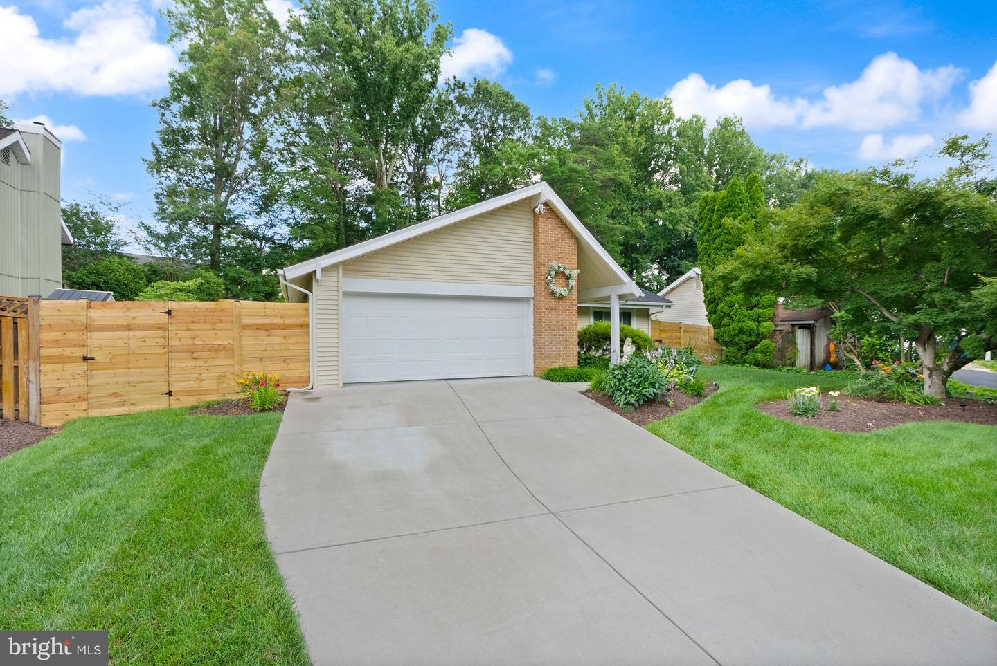 7909 MULBERRY BOTTOM CT, SPRINGFIELD, Virginia 22153, 3 Bedrooms Bedrooms, ,2 BathroomsBathrooms,Residential,For sale,7909 MULBERRY BOTTOM CT,VAFX2248064 MLS # VAFX2248064