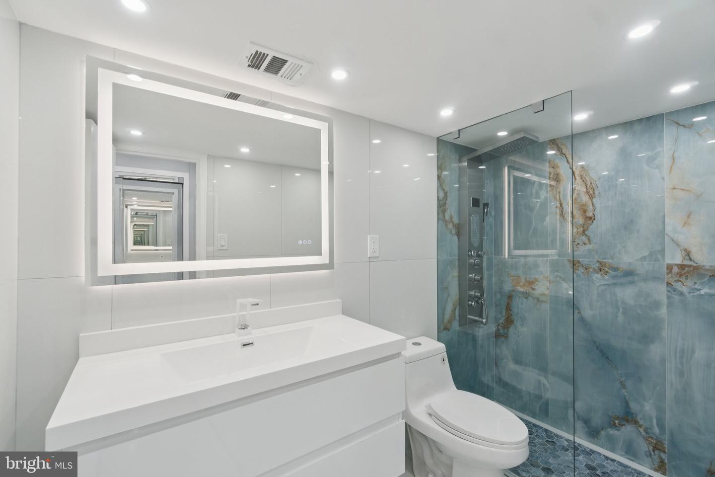 4201 CATHEDRAL AVE NW #122E, WASHINGTON, District Of Columbia 20016, 2 Bedrooms Bedrooms, ,1 BathroomBathrooms,Residential,For sale,4201 CATHEDRAL AVE NW #122E,DCDC2206342 MLS # DCDC2206342