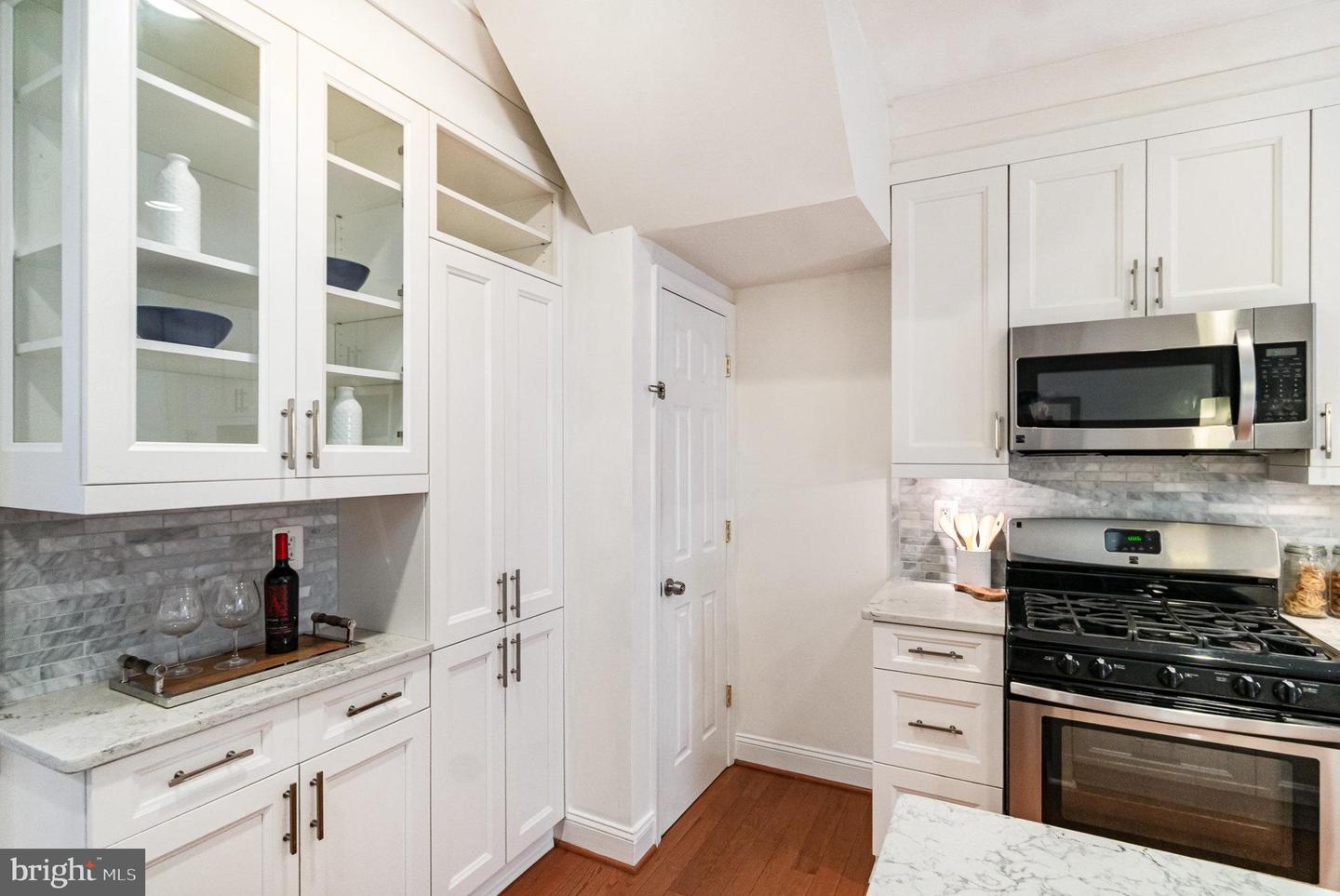 1933 LINCOLN RD NE, WASHINGTON, District Of Columbia 20002, 4 Bedrooms Bedrooms, ,3 BathroomsBathrooms,Residential,For sale,1933 LINCOLN RD NE,DCDC2206366 MLS # DCDC2206366