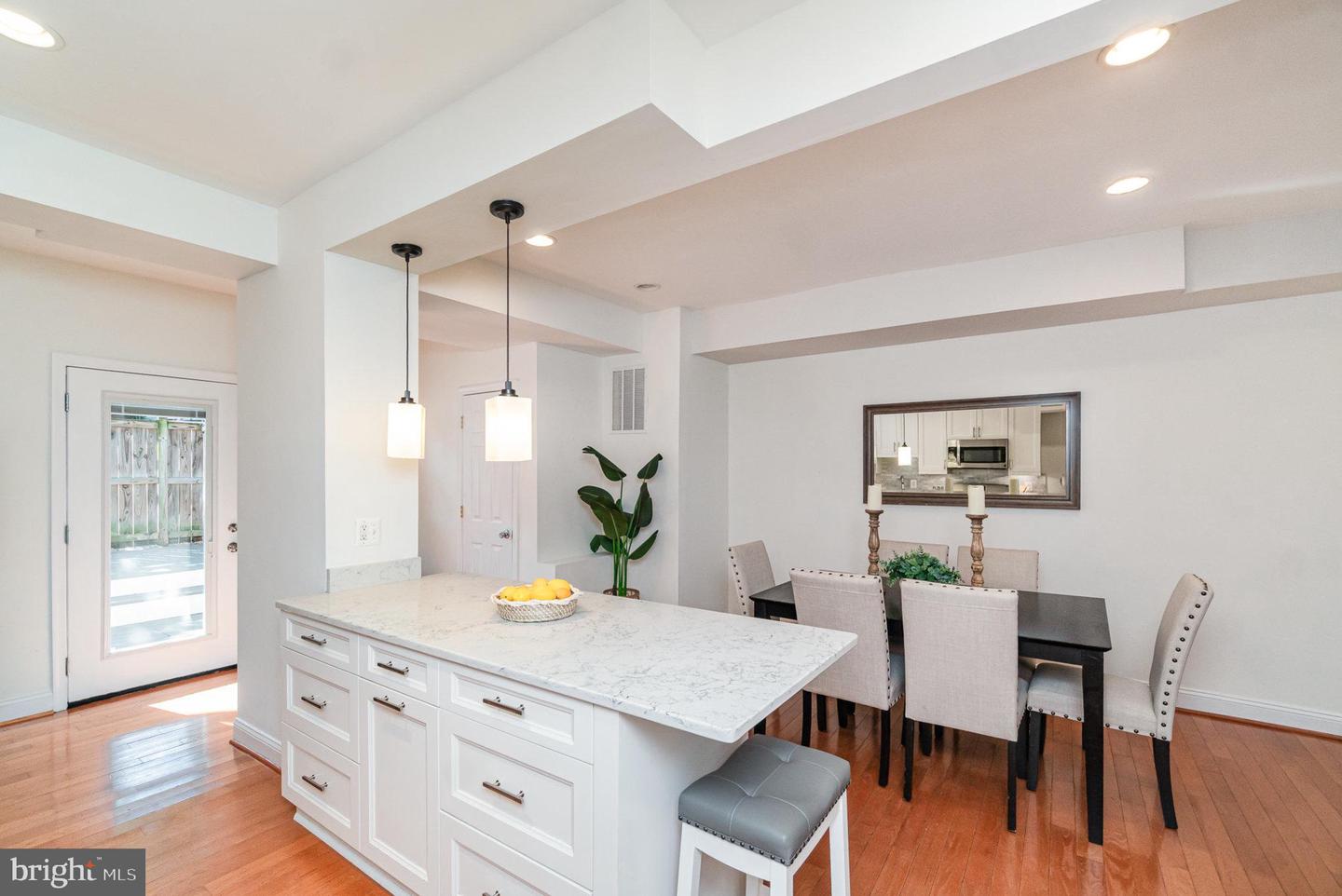 1933 LINCOLN RD NE, WASHINGTON, District Of Columbia 20002, 4 Bedrooms Bedrooms, ,3 BathroomsBathrooms,Residential,For sale,1933 LINCOLN RD NE,DCDC2206366 MLS # DCDC2206366