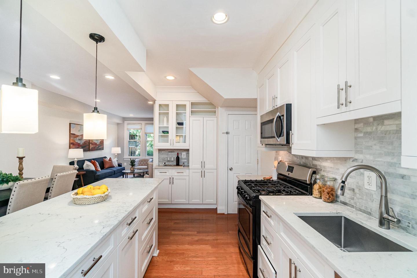 1933 LINCOLN RD NE, WASHINGTON, District Of Columbia 20002, 4 Bedrooms Bedrooms, ,3 BathroomsBathrooms,Residential,For sale,1933 LINCOLN RD NE,DCDC2206366 MLS # DCDC2206366