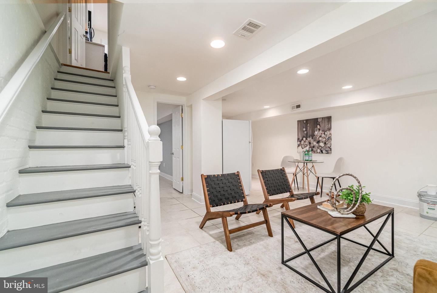 1933 LINCOLN RD NE, WASHINGTON, District Of Columbia 20002, 4 Bedrooms Bedrooms, ,3 BathroomsBathrooms,Residential,For sale,1933 LINCOLN RD NE,DCDC2206366 MLS # DCDC2206366