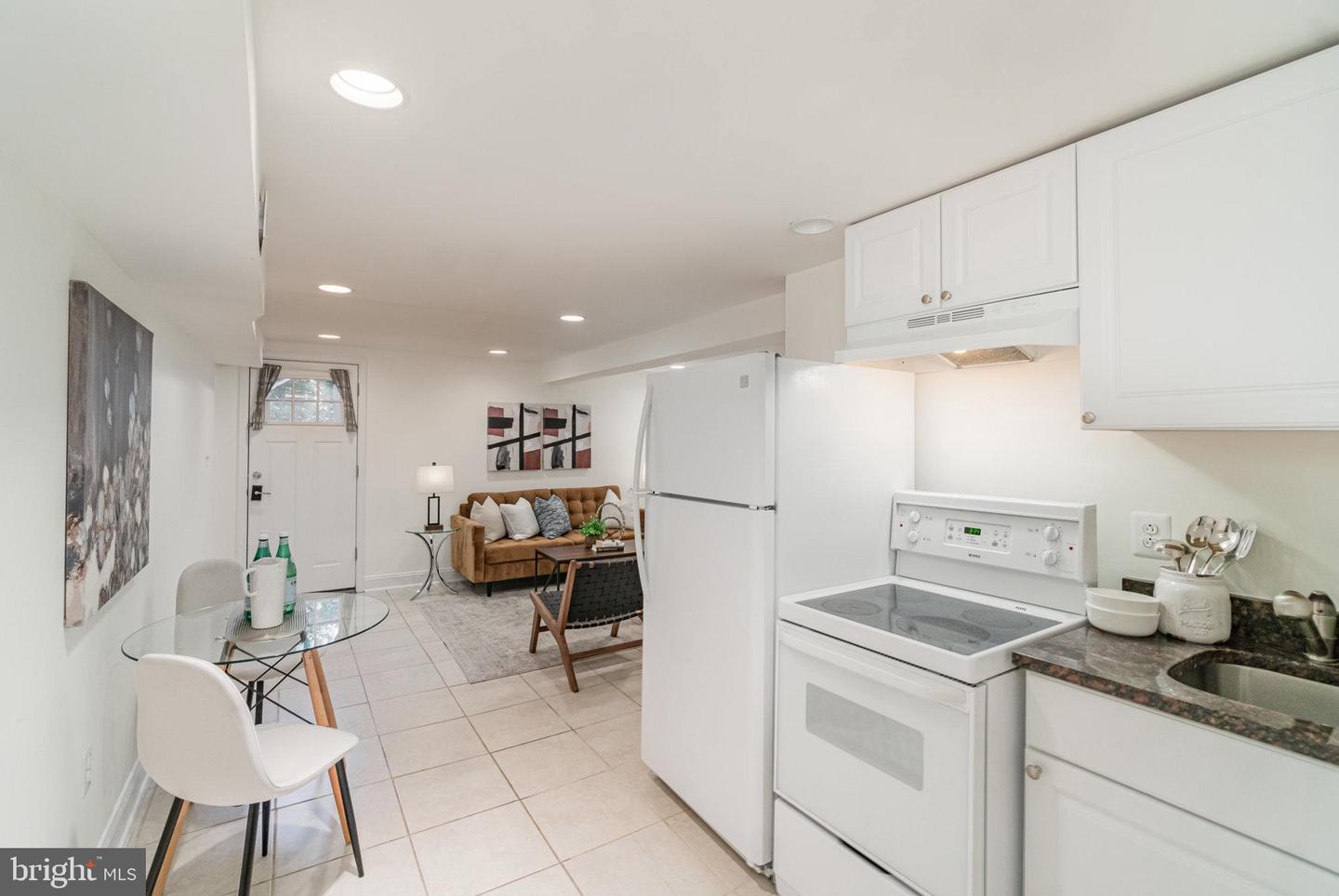 1933 LINCOLN RD NE, WASHINGTON, District Of Columbia 20002, 4 Bedrooms Bedrooms, ,3 BathroomsBathrooms,Residential,For sale,1933 LINCOLN RD NE,DCDC2206366 MLS # DCDC2206366