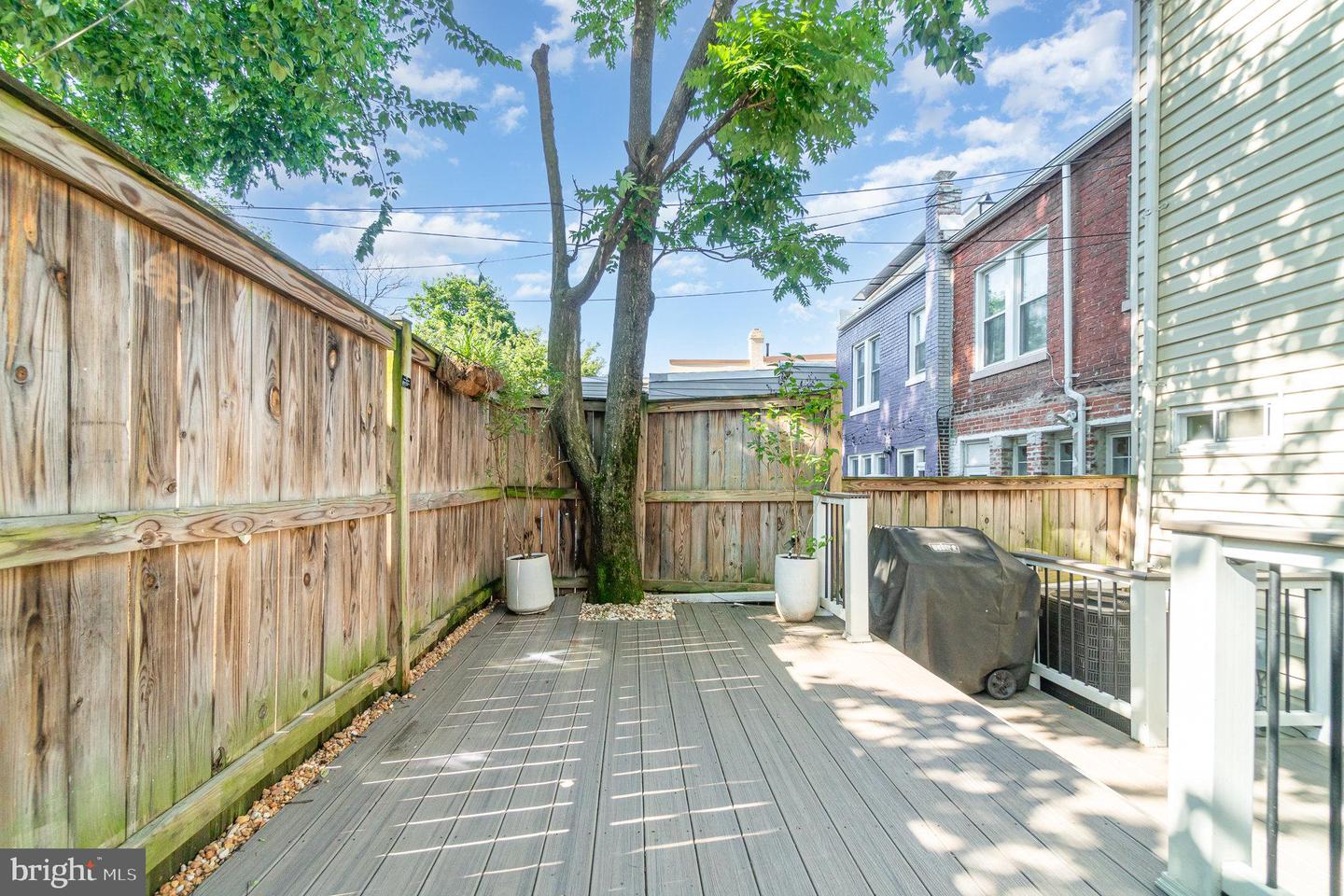 1933 LINCOLN RD NE, WASHINGTON, District Of Columbia 20002, 4 Bedrooms Bedrooms, ,3 BathroomsBathrooms,Residential,For sale,1933 LINCOLN RD NE,DCDC2206366 MLS # DCDC2206366