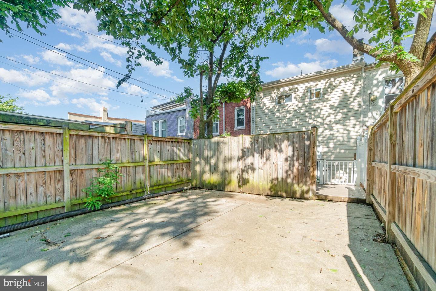 1933 LINCOLN RD NE, WASHINGTON, District Of Columbia 20002, 4 Bedrooms Bedrooms, ,3 BathroomsBathrooms,Residential,For sale,1933 LINCOLN RD NE,DCDC2206366 MLS # DCDC2206366
