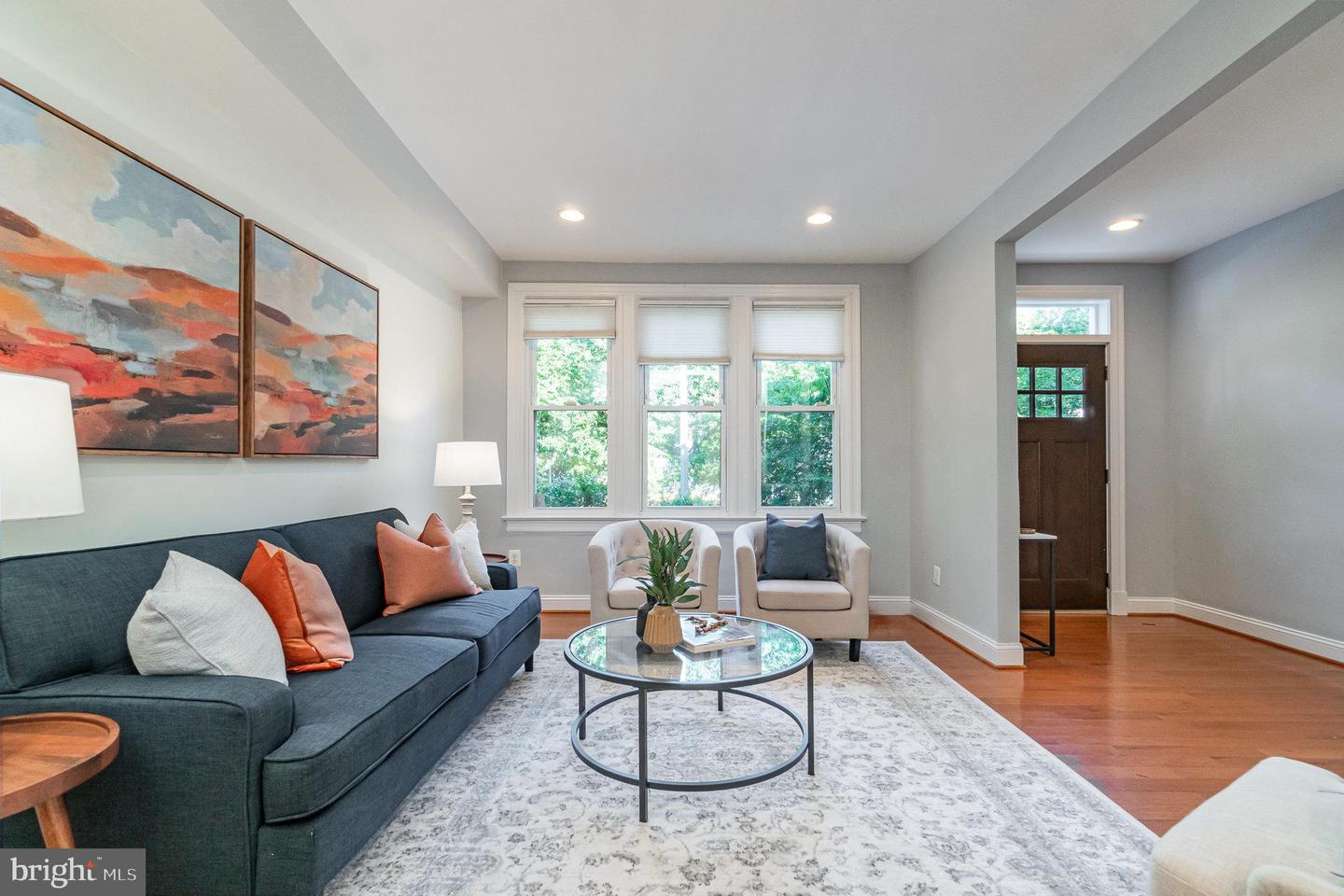 1933 LINCOLN RD NE, WASHINGTON, District Of Columbia 20002, 4 Bedrooms Bedrooms, ,3 BathroomsBathrooms,Residential,For sale,1933 LINCOLN RD NE,DCDC2206366 MLS # DCDC2206366