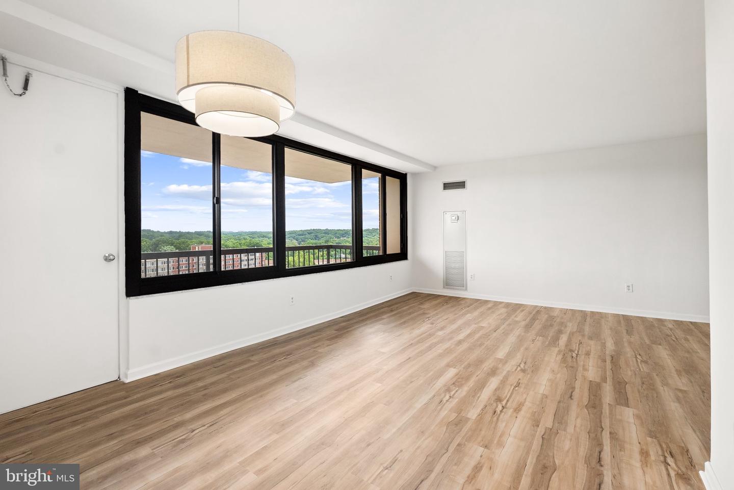 5500 HOLMES RUN PKWY #1119, ALEXANDRIA, Virginia 22304, 1 Bedroom Bedrooms, ,1 BathroomBathrooms,Residential,For sale,5500 HOLMES RUN PKWY #1119,VAAX2046698 MLS # VAAX2046698
