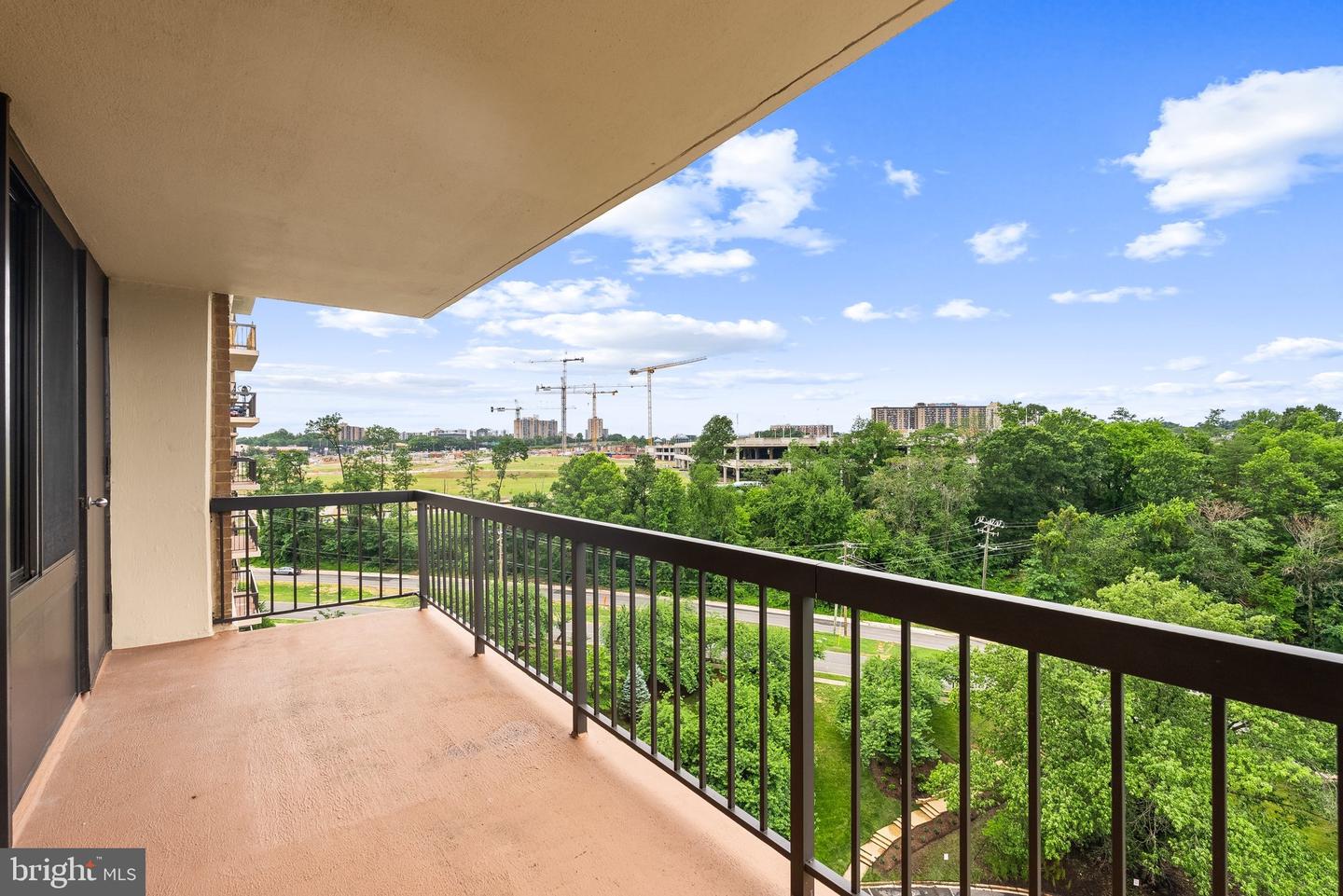 5500 HOLMES RUN PKWY #1119, ALEXANDRIA, Virginia 22304, 1 Bedroom Bedrooms, ,1 BathroomBathrooms,Residential,For sale,5500 HOLMES RUN PKWY #1119,VAAX2046698 MLS # VAAX2046698