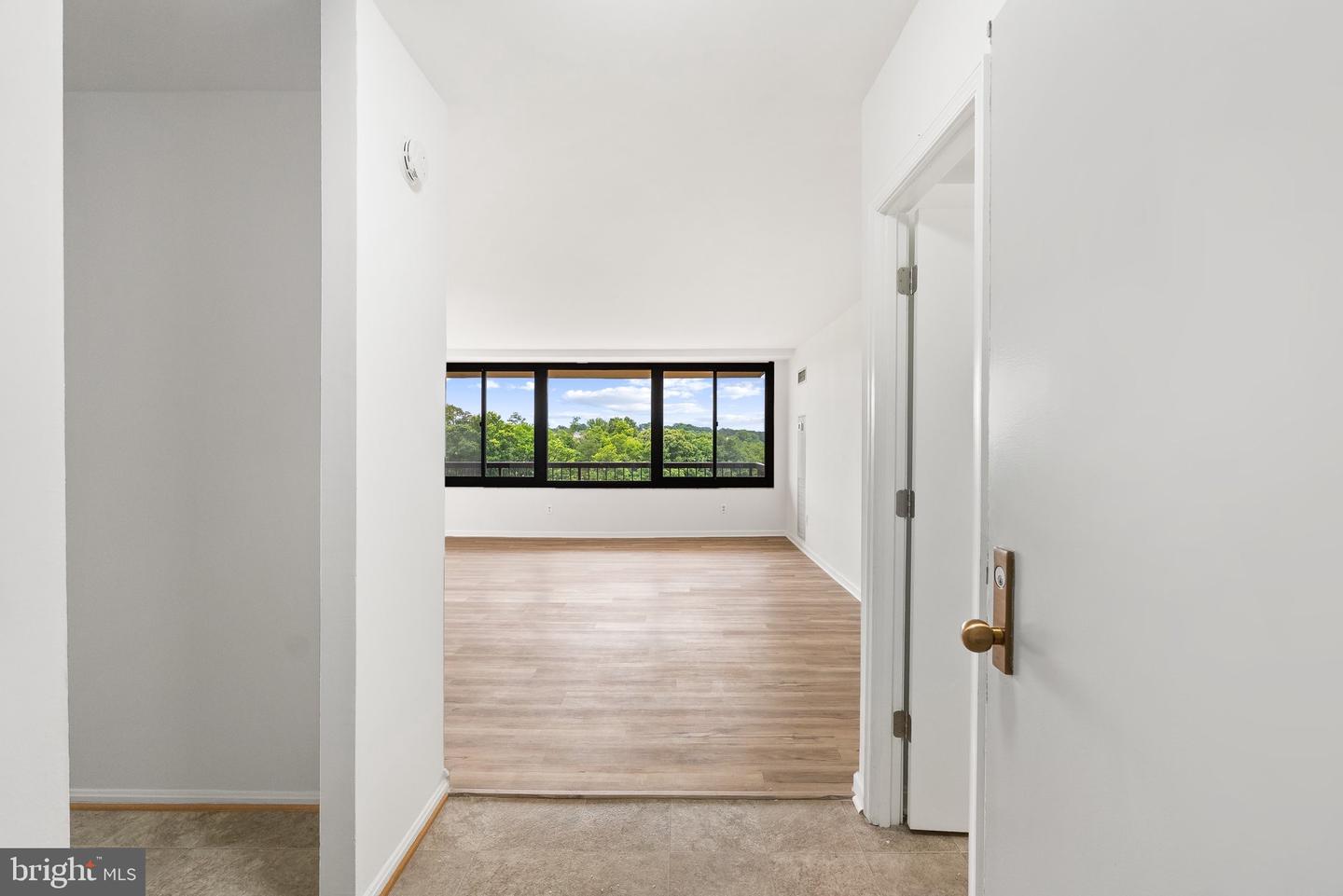 5500 HOLMES RUN PKWY #1119, ALEXANDRIA, Virginia 22304, 1 Bedroom Bedrooms, ,1 BathroomBathrooms,Residential,For sale,5500 HOLMES RUN PKWY #1119,VAAX2046698 MLS # VAAX2046698